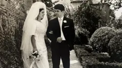 Juan e Mari, recém-casados