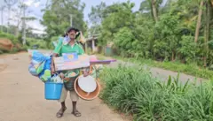 මට කියන්නේ ජංගම සුපර්මාර්කට් එක කියලා. 