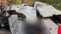 வால்பாறையில் வேன் கவிழ்ந்து 6 பேர் பலி - என்ன நடந்தது?