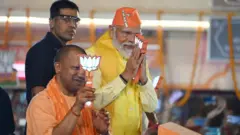 నరేంద్ర మోదీ, యోగి ఆదిత్యనాథ్