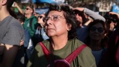 "Estoy en modo supervivencia": por qué tener trabajo en Argentina no evita caer en la pobreza