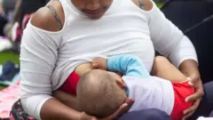ኣደ