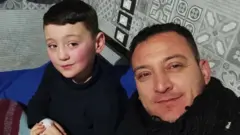 İsmail Alrij ve oğlu Mustafa