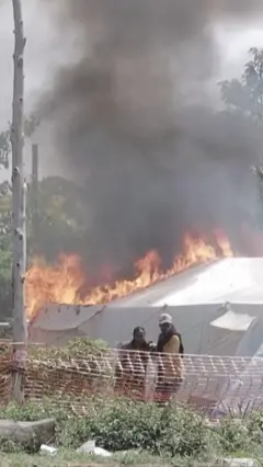 बिरामीको शव गाडिएको विषयमा विवाद हुँदा कङ्गोको इबोला उपचार केन्द्रमा आगजनी