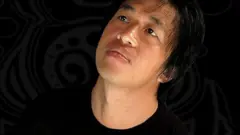 နှစ်ပတ်လည်မှာ ဖျော်ဖြေနေရင်း လေကြောင်းတိုက်ခိုက်မှုကြောင့် သေဆုံးသွားတဲ့ ကချင်အနုပညာရှင် အော်ရာလီ