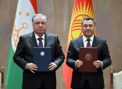 Тожикистон Президенти Имомали Раҳмон ва Қирғизистон Президенти Садир Жапаров