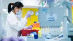 आर्टिफिशियल इंटेलिजन्सचा वापर कोरोनाच्या नवीन प्रकारच्या विषाणूंना तोंड देण्यासाठी अधिकाधिक स्वरुपात केला जातो आहे
