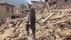 「村の95％が破壊された」、山岳地帯で救助活動は難航　アフガニスタン東部地震