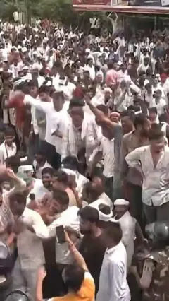 भोपाल: किसानों का आंदोलन, सीएम आवास की तरफ जाने की तैयारी