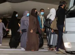 قطر کې یو شمېر افغانان