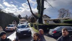 پشت درهای بسته؛ خبرنگاران چگونه محل مذاکرات ایران و آمریکا را پیدا میکنند؟