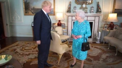 Queen wit Boris Johnson