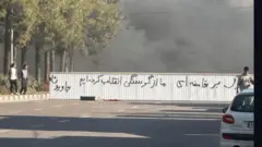 شعارهای اعتراضی مرگ بر خامنه ای