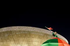 লুসেইল স্টেডিয়াম, কাতার, বিশ্বকাপ ম্যাচের আগে পর্তুগালের সমর্থক।