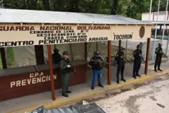 Militares luego de la toma de la cárcel de Tocorón en 2023.