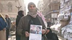 صورة لإحدى السيدات 