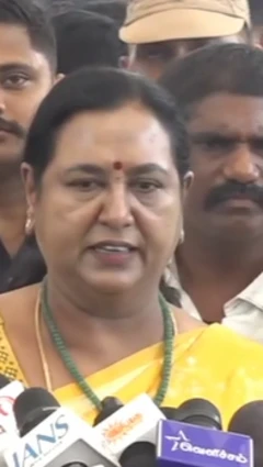 தேமுதிக பொதுச்செயலாளர் பிரேமலதா விஜயகாந்த் 