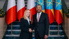 Kora kanarratti hirmaachuuf gara Finfinneetti kan imalan Ministirri Muummee Xaaliyaanii Joorjiyaa Meeloonii wayita Ministira Muummee Abiy Ahmadiin simataman