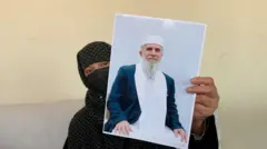 سونیا امیری تصویری از شوهرش را نشان می‌دهد