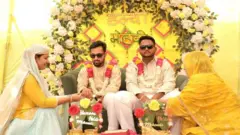 शादी की रस्में भी साथ निभाई गईं
