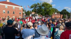 Dezenas de pessoas se reuniram em frente à prefeitura de Overland, no Missouri (EUA), em 2 de agosto de 2026, para homenagear Nixon Pérez Paz e Glendy González de la Cruz, o casal de guatemaltecos encontrado morto em seu país após ser deportado dos Estados Unidos