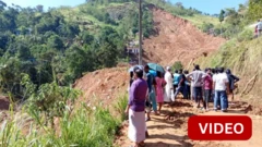 திட்வா புயலுக்குப் பின் மண்சரிவால் பாதிப்பை எதிர்கொள்ளும் இலங்கை