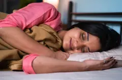 सुतेकी महिला