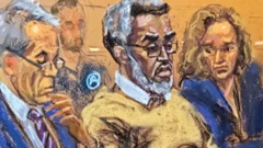 Рисунок Шона Комбса во время заседания суда. Рэппер - с седой бородой и в желтом свитере