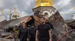 Зеленский на месте удара в Лавре