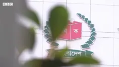 ১২ই ফেব্রুয়ারি বাংলাদেশে সংসদ নির্বাচন অনুষ্ঠিত হচ্ছে