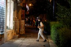 Incidenti u Beogradu: Razbijene prostorije vladajuće stranke