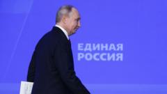 Рейтинг Путина снова упал — до довоенных значений. Что происходит