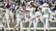 भारतीय फलंदाजांची हाराकिरी