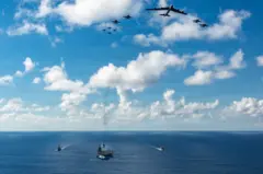 تبحر مجموعة حاملات الطائرات الهجومية "جيرالد آر. فورد"