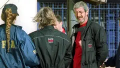 لئوناردو برتولازی در دهه ۱۹۷۰ به‌شکل غیابی در ایتالیا به اتهام آدم‌ربایی محکوم شد