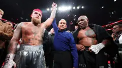 जेक पॉल विरुद्ध माइक टायसन