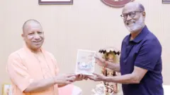 ரஜினிகாந்த், அரசியல், யோகி ஆதித்யநாத்