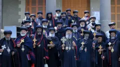 የቤተክርስቲያኗ ሲኖዶስ አባላት በከፊል 