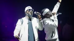 Aworan Paul ati Peter Okoye 