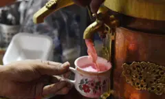गुलाबी शीर चाय