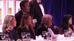 ホワイトハウス記者会夕食会の最中に発砲事件、現場の様子は