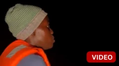 'பெண்கள் மீன்பிடிப்பது சாபக்கேடானது அல்ல' - தடையை தாண்டி மீன்பிடிக்கும் பெண்