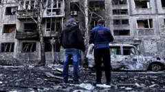 В результате обстрелов Доброполья в Донецкой области пострадало несколько жилых кварталов