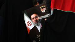 مجتبیٰ خامنہ ای کی اپنے والد کی نمازِ جنازہ میں عدم موجودگی اور اِس سے جنم لیتی قیاس آرائیاں