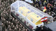 حشد كبير يشيع جثماني حسن نصر الله وهاشم صفي الدين في العاصمة اللبنانية بيروت
