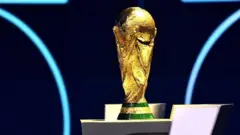 O troféu da Copa do Mundo.