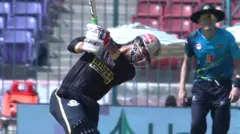 صائم ایوب، نو لُک شاٹ