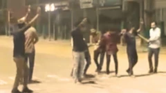 વસ્ત્રાલમાં હિંસાના આરોપીઓનો પોલીસે વરઘોડો કાઢ્યો, અમદાવાદ ગુજરાત પોલીસ, વરઘોડો કે સરઘસ કાઢી શકે, માનવાધિકાર ભંગ, સુપ્રીમ કોર્ટનો ચુકાદો, બીબીસી ગુજરાતી, બીબીસી ન્યૂઝ ગુજરાતી 