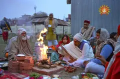 अनिल मिश्रा पूजा करते हुए