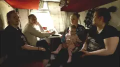 Viktoria Makarova e sua filha Eva